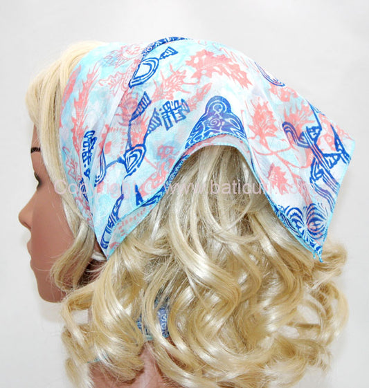 136-04 Light Blue w/ Pink & Royal Blue Design