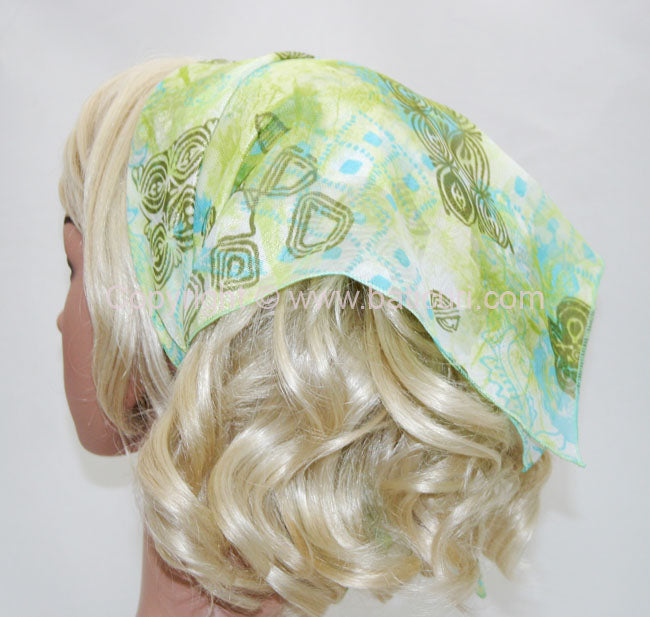 136-119b Light green paisley design