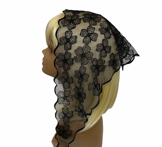 71-02 | Lace Triangle | Daisy | Embroidered Trim | Black